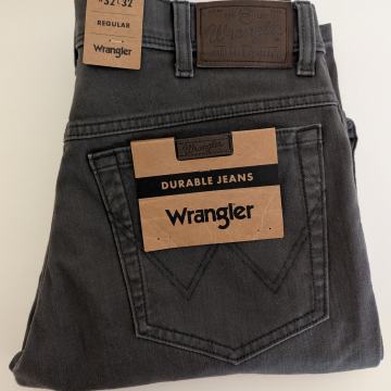 Wrangler muške hlače, NOVO! 32/32.