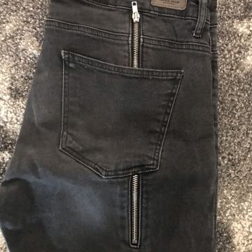 ZARA zipped jeans hlače