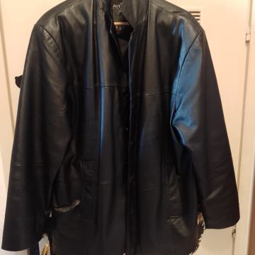 Authntic vel.XL kožna kvalitetna ugodna jakna