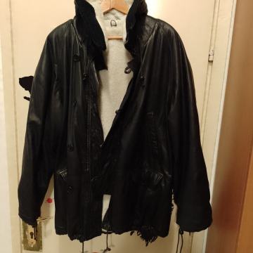 Avanti br.50/Lkožna kvalitetna i topla jakna s kapom i regulacijom