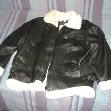 Avijatičarska jakna sa umjetnim krznom