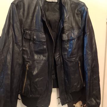 Bata vel.M kožna kvalitetna jakna