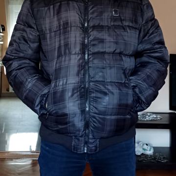 Bershka muška jakna, M veličina