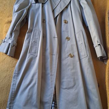 BURBERRY'S MANTIL S ULOŠKOM