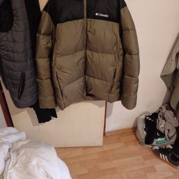 Columbia jakna nova nenošena, veličina je L, ali realna veličina je XL