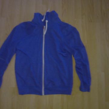 BO DUKSERICA JAKNA SA RAJFEŠLUSOM I KAPULJAČOM