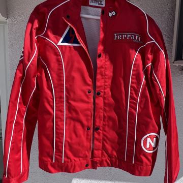 FERRARI JAKNA TOP MODEL UNIKAT