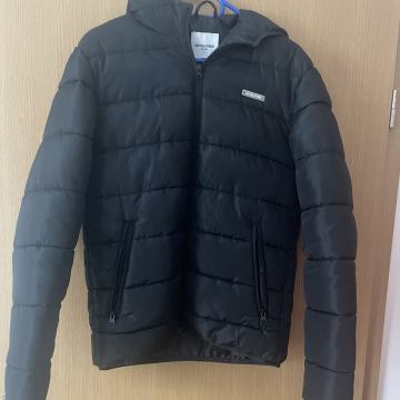 Jack&Jones jakna veličina XS