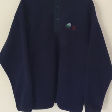 Jakna majica against the elements