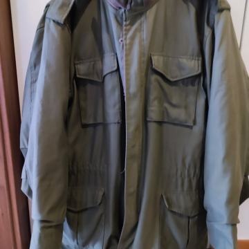 Jakna komandos, Large