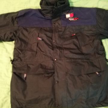 Jakna Tommy Hilfinger, nova i nenošena