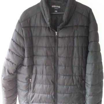 Jakna vel.XXL crna topla