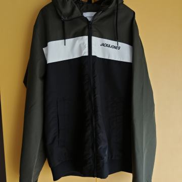 JAKNA / VJETROVKA JACK & JONES