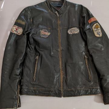 Kožna jakna "Reserved"