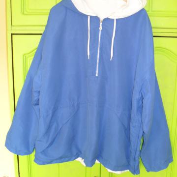 LAGANA MUŠKA JAKNA / ŠUŠKAVAC S KAPULJAČOM L - XL