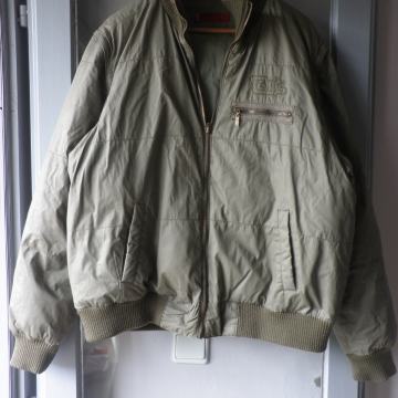 LEVIS - TOPLA MUŠKA JAKNA / PRSLUK M - L (ODVOJIVI RUKAVI)