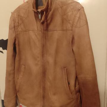 Massimo dutti vel.S kožna kvalitetna  jakna vrlo ugodna