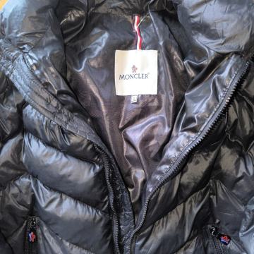Moncler jakna