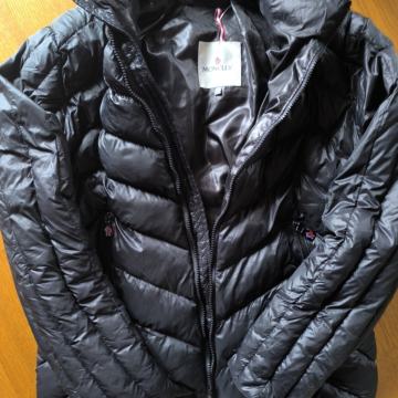 Moncler jakna