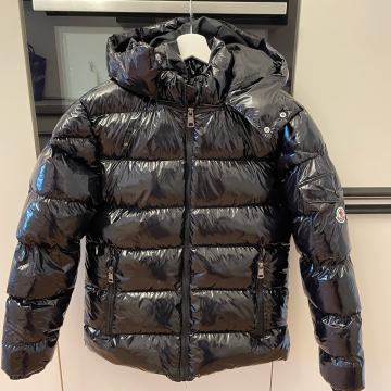 Moncler jakna