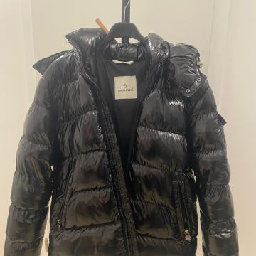 Moncler jakna