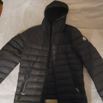 ,,Moncler,, jakna