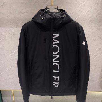 Moncler muska jaknica suskavac top model SNIZENJE