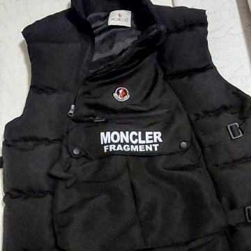 Moncler prsluk L