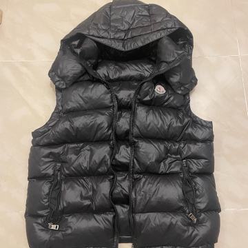 Moncler prsluk