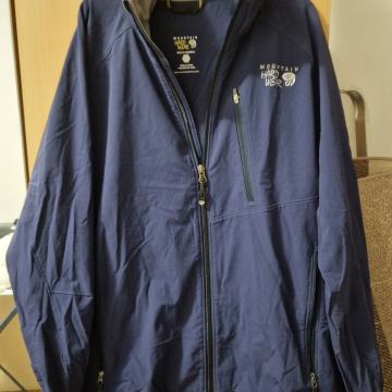 Mountain Hardwear softshell