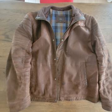 Muška, smeđa jakna od brušene kože