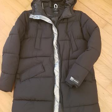 Muška zimska jakna/kaput Bershka vel. S