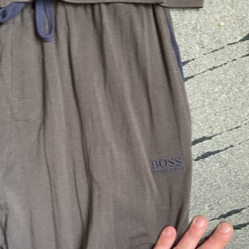 AKCIJA MUŠKA TRENIRKA HUGO BOSS- S