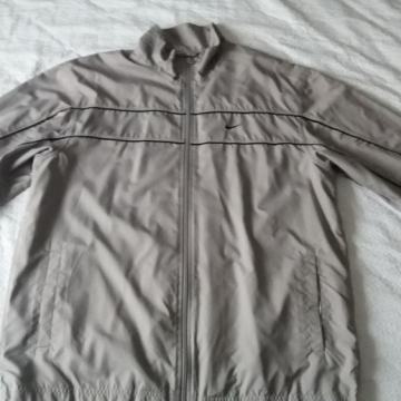 Nike jakna vel XL