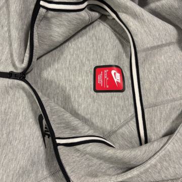 Nike Tech Fleece