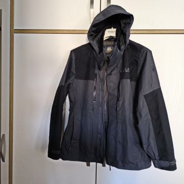 Odlična nepropusna jakna sa kapuljačom - Jack Wolfskin broj M