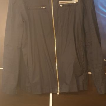 Prada, muška lagana jakna