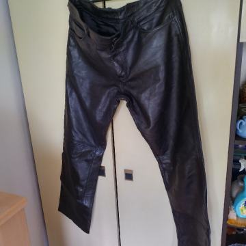 Prava mekana crna koža HLAČE