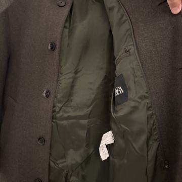 Prodajem kao nov kaput u izvrsnom stanju