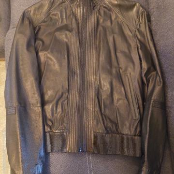 Prodajem kožnu jaknu Emergildo Zegna