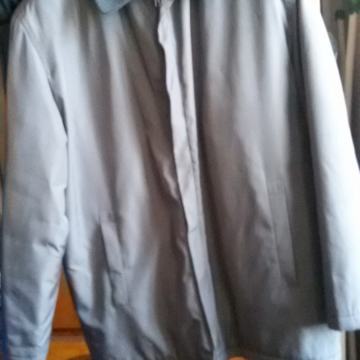 Prodajem zimsku jaknu