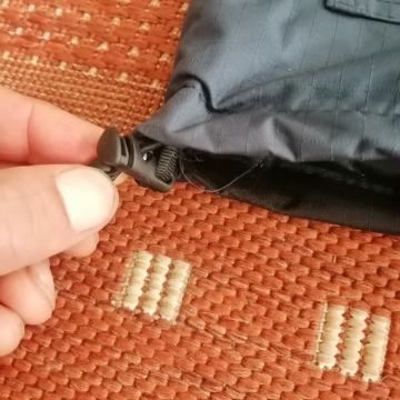 Prodaje se jedna radne jakne veličine L NOVA