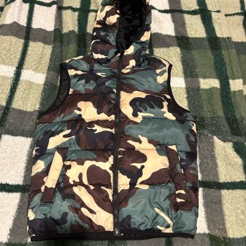 Prsluk maskirni sa kapuljačom! NOVO! (Vel. XS) ZAGORJE-VARAŽDIN-ZAGREB