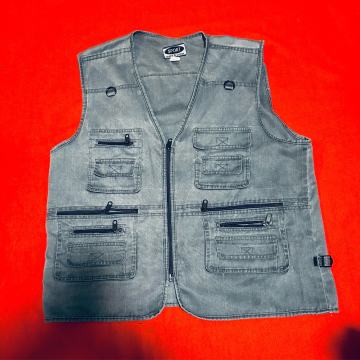 PRSLUK SA MNOGO DŽEPOVA BR M-L