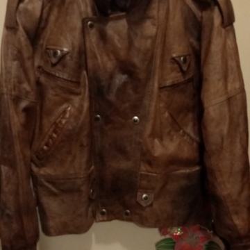 Sisley vel.M kožna jakna rokerica kvalitetna ugodna i lijepa