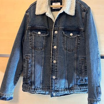 Traper zimska jakna Bershka S, novo