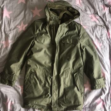 Vojna jakna / kaput 180-190 M/L Odlicno stanje