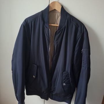 Zara dvostrana bomber jakna Veličine L