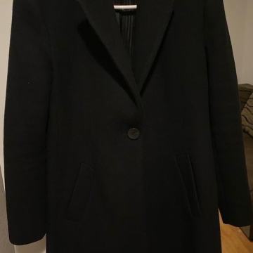 Zara vel.M/48 kvalitetan ugodan kaput