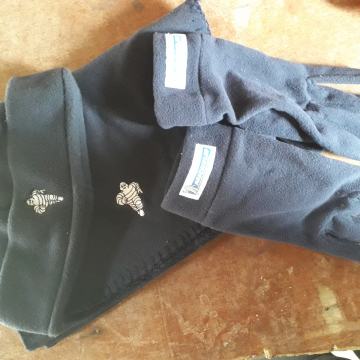 Kapa, šal i rukavice